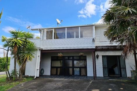 Photo of property in 1 Malters Place, Browns Bay, Auckland, 0630