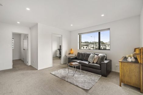 Photo of property in 133 Glenvar Ridge Road, Long Bay, Auckland, 0630