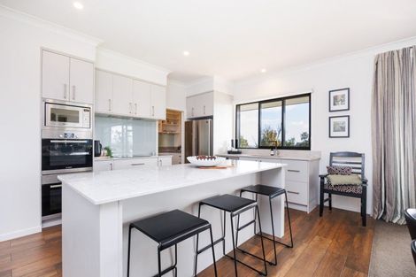 Photo of property in 12 Fleetwood Lane, Turitea, Palmerston North, 4472