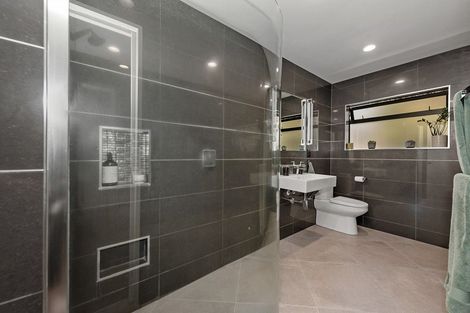 Photo of property in 83 Sandwich Road, St Andrews, Hamilton, 3200