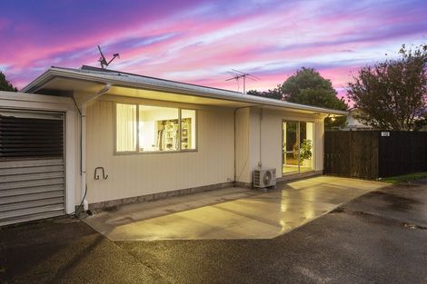 Photo of property in 1/53 Tabitha Crescent, Henderson, Auckland, 0612