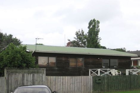 Photo of property in 6 Lacebark Court, Titirangi, Auckland, 0604