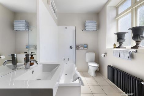 Photo of property in 22 Charlotte Avenue, Brooklyn, Wellington, 6021