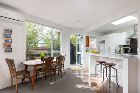 Photo of property in 102a Milton Terrace, Picton, 7220