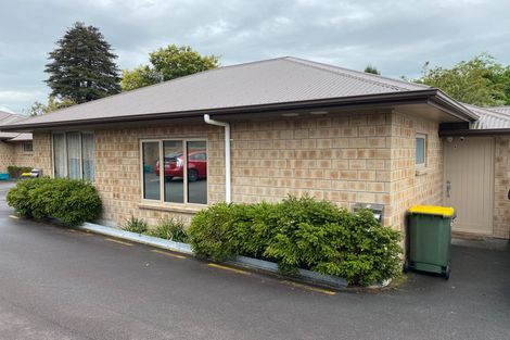 Photo of property in 4/114 Old Farm Road, Hamilton East, Hamilton, 3216