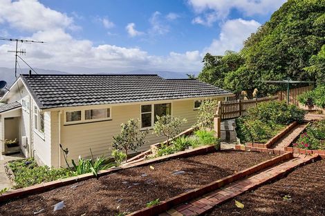 Photo of property in 68 Acacia Avenue, Maungaraki, Lower Hutt, 5010