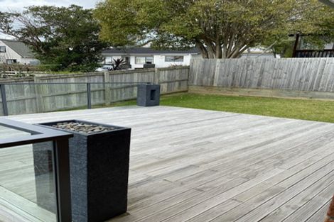 Photo of property in 2/97 Moore Street, Hillcrest, Auckland, 0627