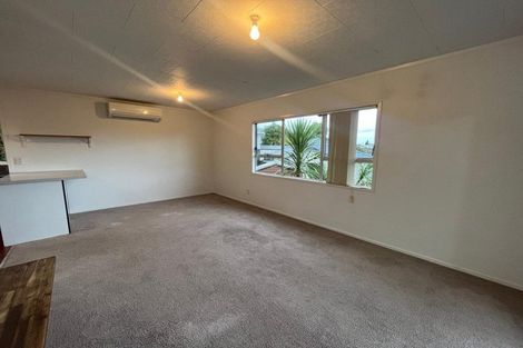 Photo of property in 58 Parrs Cross Road, Henderson, Auckland, 0612
