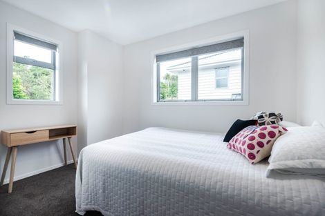 Photo of property in 27d Ranui Terrace, Tawa, Wellington, 5028