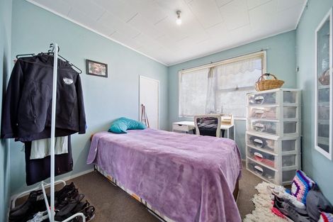 Photo of property in 15 Carbery Place, Manurewa, Auckland, 2102