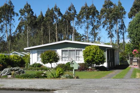 Photo of property in 11 Eastons Road, Westport, 7825