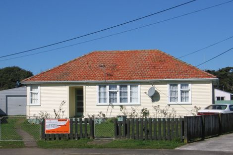 Photo of property in 12 Churchill Crescent Foxton Horowhenua District