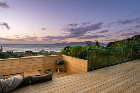 Photo of property in 22 Aperahama Street, Paekakariki, 5034