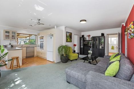 Photo of property in 2/41 Rishworth Avenue, Stanmore Bay, Whangaparaoa, 0932