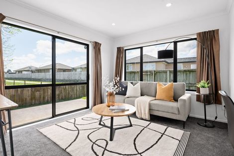 Photo of property in 23 Chadwick Place, Rototuna North, Hamilton, 3210