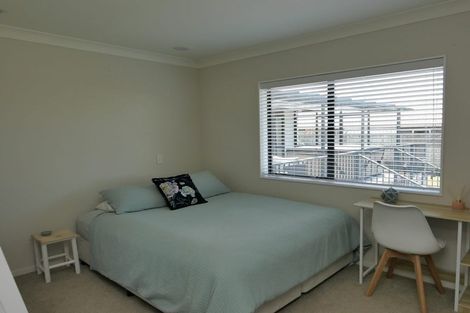 Photo of property in 5 Sovereign Way, Paraparaumu, 5032