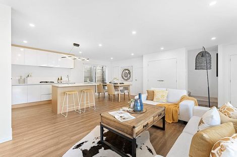 Photo of property in 8/4118a Great North Road, Glen Eden, Auckland, 0602