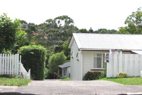 Photo of property in 2/21 Alexander Avenue, Torbay, Auckland, 0630