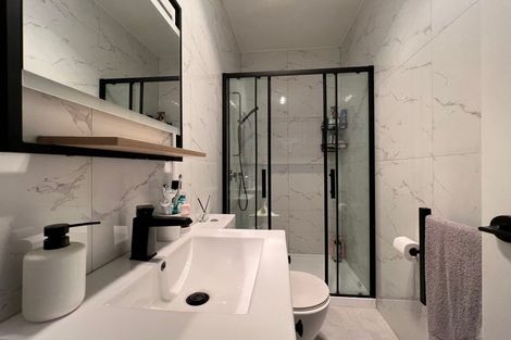 Photo of property in 2 Pasla Close, Papakura, 2110