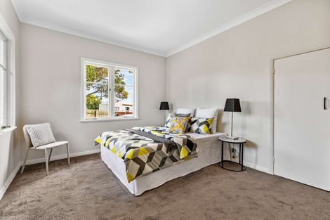 Photo of property in 1/46 West Coast Road, Glen Eden, Auckland, 0602