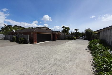Photo of property in 52a Rodney Street, Howick, Auckland, 2014