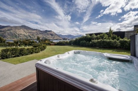 Photo of property in 314 Beacon Point Road, Wanaka, 9305
