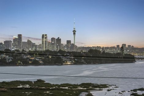 Photo of property in 1/11 Pine Ridge Terrace, Hauraki, Auckland, 0622