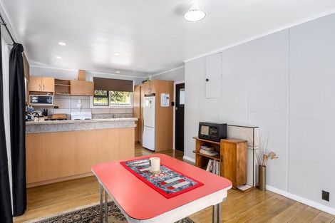 Photo of property in 76 Devon Street, Picton, 7220