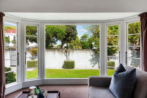 Photo of property in 63 Napier Terrace, Hospital Hill, Napier, 4110