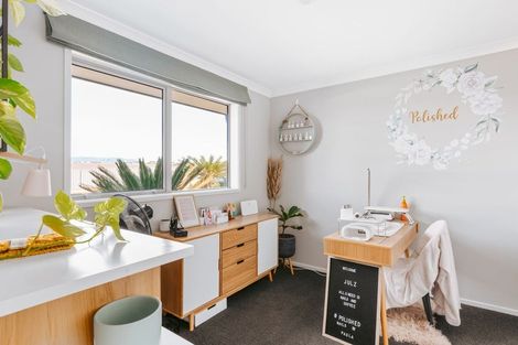 Photo of property in 5 Wairere Rise, Omokoroa, 3114