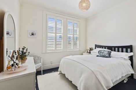 Photo of property in 31 Derwent Street, Island Bay, Wellington, 6023