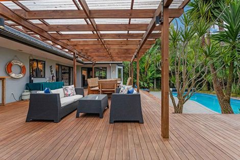 Photo of property in 1093 Glenbrook Road, Glenbrook, Waiuku, 2681