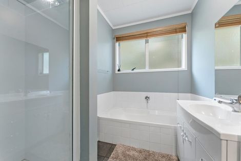 Photo of property in 69 Vandeleur Avenue, Birkdale, Auckland, 0626