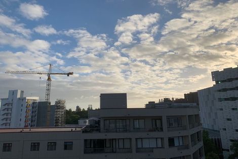 Photo of property in 33 Cricklade Terrace, Windsor Park, Auckland, 0632