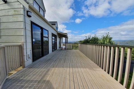 Photo of property in 47 Pokohiwi Road, Normandale, Lower Hutt, 5010