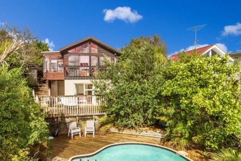 Photo of property in 3 Beulah Avenue, Rothesay Bay, Auckland, 0630