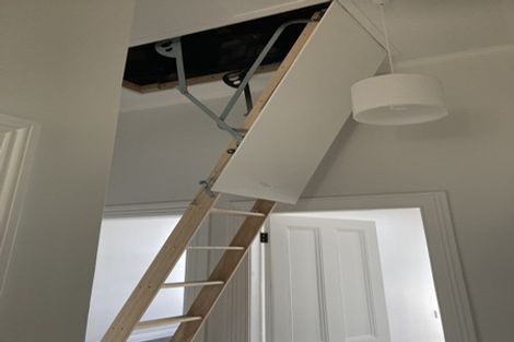 Photo of property in 31 Scarborough Terrace, Mount Victoria, Wellington, 6011