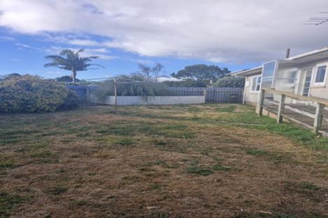 Photo of property in 11 Julian Place, Westown, New Plymouth, 4310