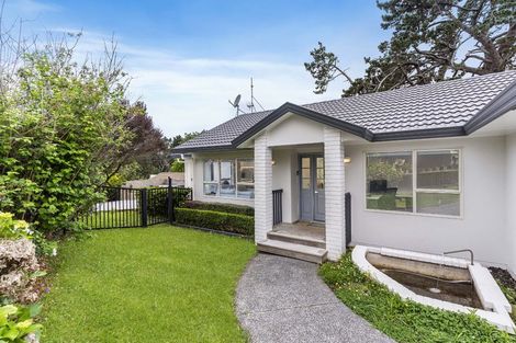 Photo of property in 10 Owl Court, Unsworth Heights, Auckland, 0632