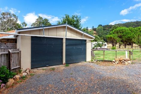 Photo of property in 141 Neavesville Road, Puriri, Thames, 3578