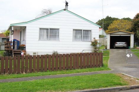 Photo of property in 3 Elgin Grove, Merrilands, New Plymouth, 4312