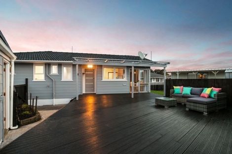 Photo of property in 10 Crampton Place, Manurewa, Auckland, 2102