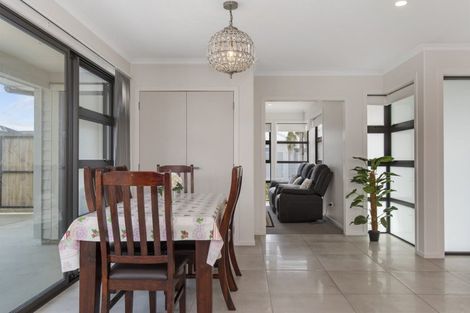 Photo of property in 18 Monilia Way, Papamoa Beach, Papamoa, 3118