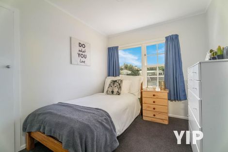 Photo of property in 61 Batchelor Street, Newlands, Wellington, 6037