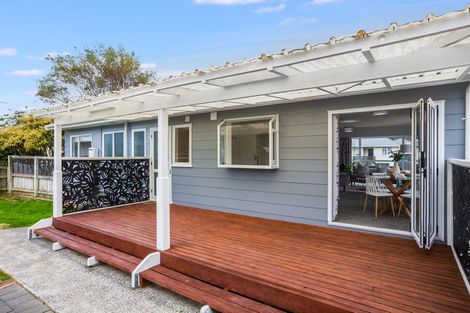 Photo of property in 10 Grimsby Grove, Wainuiomata, Lower Hutt, 5014