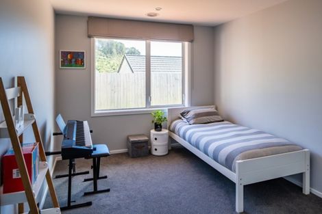 Photo of property in 68 Banks Boulevard, Whitby, Porirua, 5024