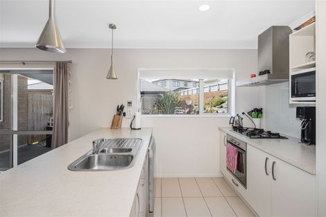 Photo of property in 5 Saint Vincent Terrace, Grenada Village, Wellington, 6037