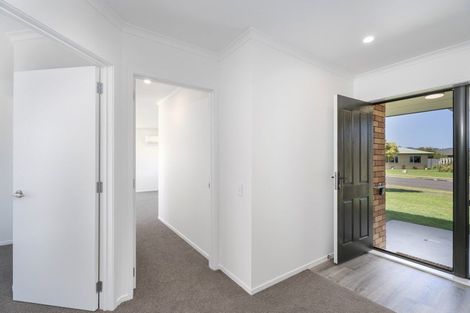 Photo of property in 21 Seascape Avenue, Whitianga, 3510