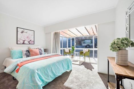 Photo of property in 10 Edgeworth Road, Glenfield, Auckland, 0629