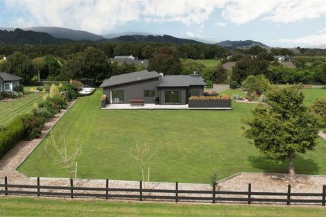 Photo of property in 24 Ivy Lane, Ohau, Levin, 5570